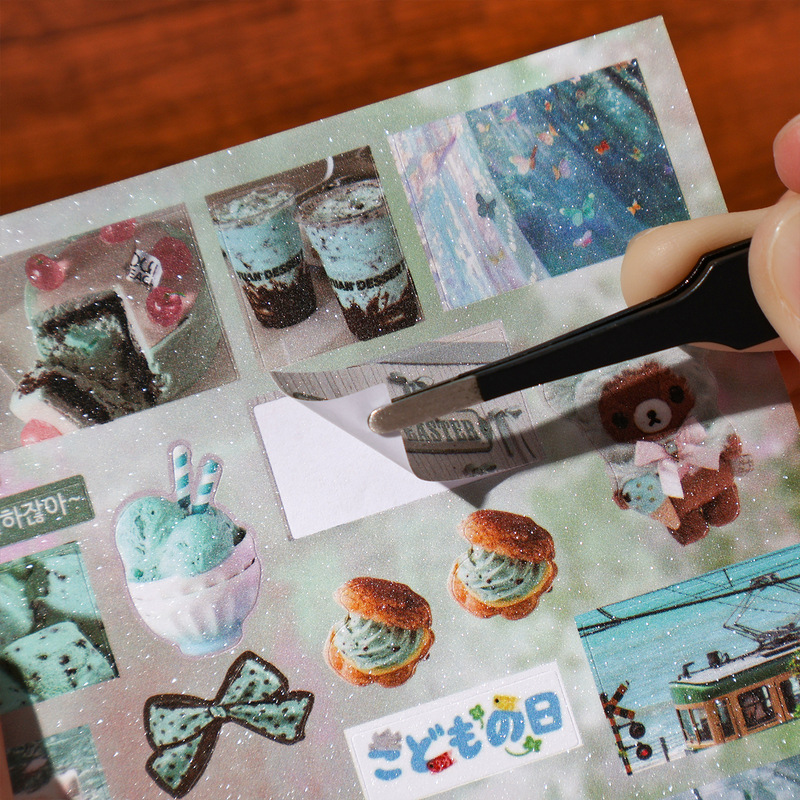 Urocza książeczka z naklejkami – Embellishments For Scrapbooking recenzja i cena
